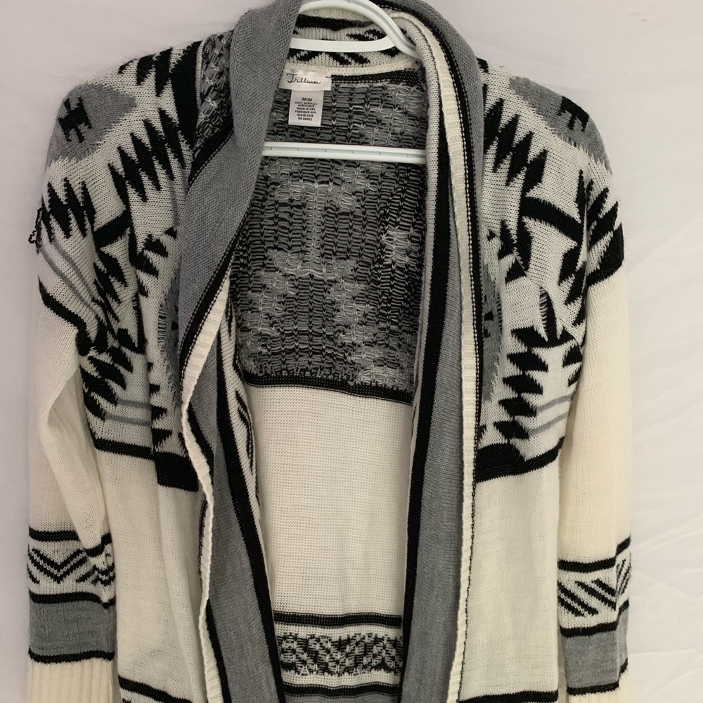 White/Grey/Black Chevron Cardigan